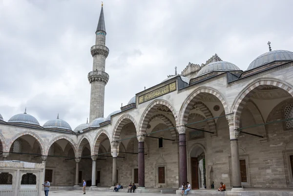 Suleymaniye mecset udvarán — Stock Fotó