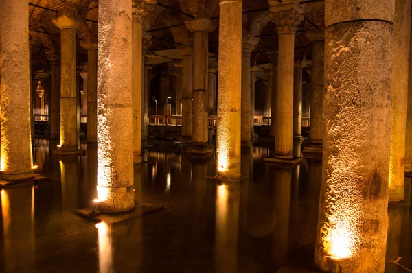 Die Zisterne der Basilika in Istanbul — Stockfoto