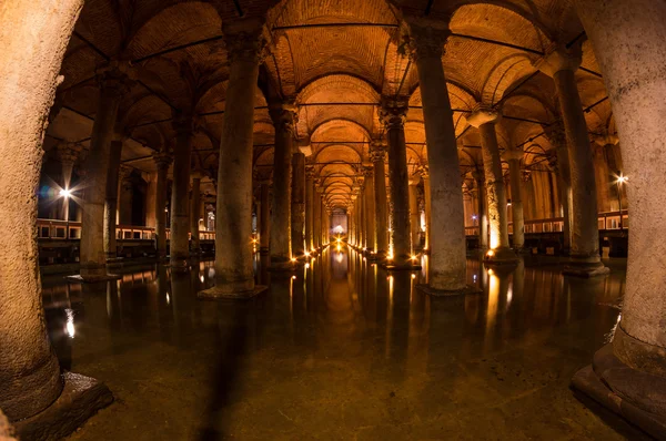 Die Zisterne der Basilika in Istanbul — Stockfoto