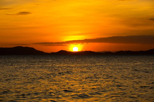 Mer d'Andaman au coucher du soleil — Photo