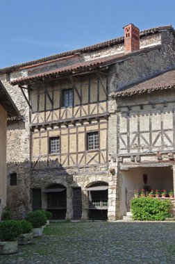 Perouges ortaçağ şehir