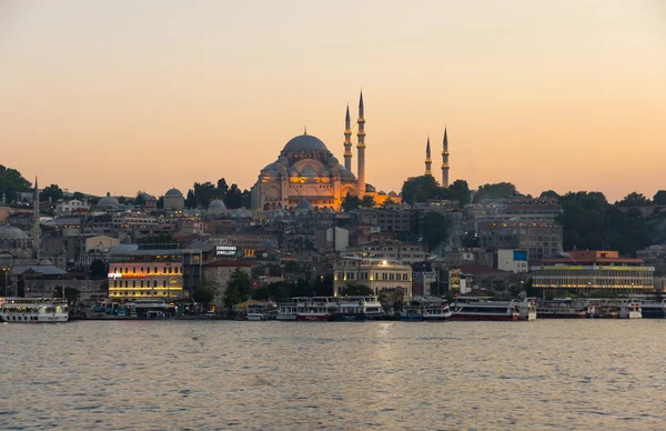 Eminönü ilçesinde günbatımı
