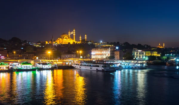 Eminönü ilçesinde günbatımı — Stok fotoğraf