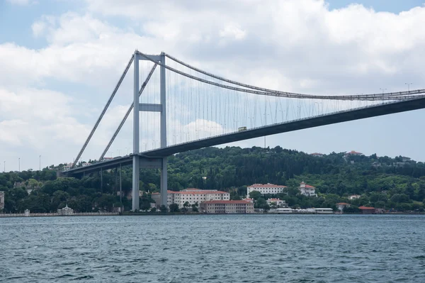 Мост Босфор в Стамбуле — стоковое фото