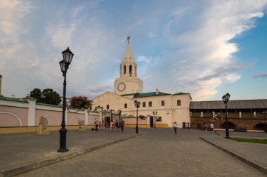 Günbatımında Kazan Kremlin 'in panoramik manzarası, Kazan, Tataristan Cumhuriyeti, Rusya
