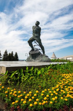 Rusya 'nın Tataristan cumhuriyetinin başkenti Kazan Kremlin yakınlarındaki Musa Jalil anıtı