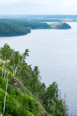 Rusya Samara bölgesindeki Zhiguli dağlarının panoramik manzarası