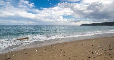 Akdeniz kıyıları Kemer, Antalya ilinin sahil beldesi ve ilçesi Akdeniz kıyısında Türkiye kıyıları