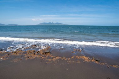 Endonezya 'daki Java Adası' ndaki Hint Okyanusu kıyısı