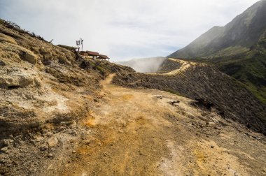 Doğu Java, Endonezya 'daki Ijen volkanının yamacı