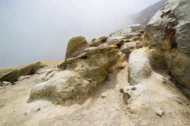 Doğu Java, Endonezya 'daki Ijen volkanının yamacı