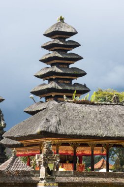 Tapınak kompleksi Pura Ulun Danu Beratan, veya Pura Bratan, Endonezya 'nın Bali kentindeki büyük bir Hindu Şii Şiva tapınağı.