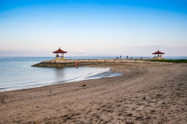 Hint Okyanusu kıyıları tatil beldesi Bali, Endonezya Sanur