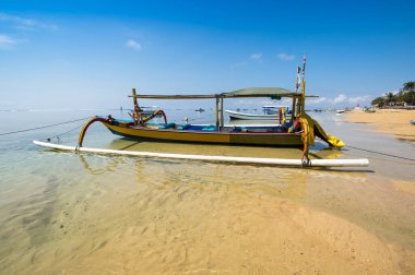 Hint Okyanusu kıyıları tatil beldesi Bali, Endonezya Sanur