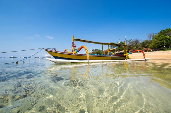 Pobřeží Indického Oceánu Letovisku Sanur Ostrova Bali Indonésie — Stock fotografie