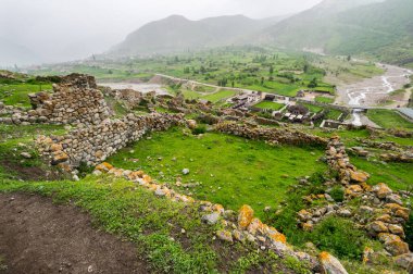 Kabardino-Balkaria, Rusya 'daki Kafkasya dağlarındaki Yukarı Balkaria köyü.