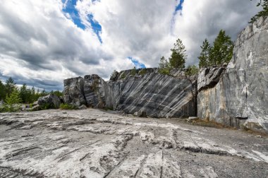 Ruskeala dağ parkındaki İtalyan mermer ocağı, Karelia, Rusya