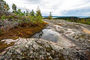 Karelia, Rusya 'daki Hiidenvuori Dağı' nın manzarası.