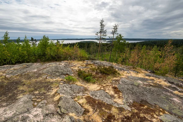 Karelia, Rusya 'daki Hiidenvuori Dağı' ndan görüntü