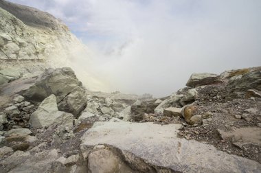 Doğu Java, Endonezya 'daki Ijen volkanının yamacı