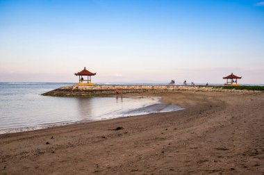 Hint Okyanusu kıyıları tatil beldesi Bali, Endonezya Sanur