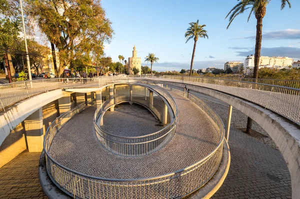 Seville España Abril 2019 Vista Del Terraplén Del Río Guadalkivir — Foto de Stock