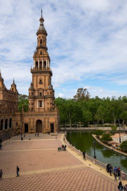 SEVILLE, SPAIN - 07 Nisan 2019: The Plaza de Espana (Türkçe 
