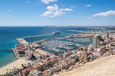 İspanya Santa Barbara Kalesi 'nden Alicante' nin panoramik görüntüsü