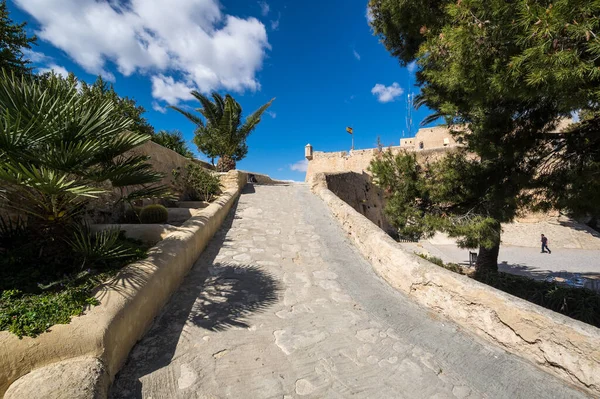 Santa Barbara Kalesi Spanya Nın Alicante Şehrinde Bir Kaledir — Stok fotoğraf