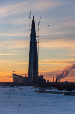 Lakhta Merkezi ve Finlandiya Körfezi 'nin panoramik manzarası, Saint-Petersburg, Rusya