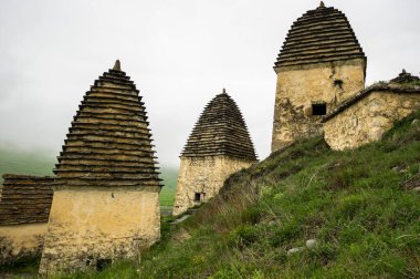 Dargavs Köyü, Kuzey Osetya, Rusya 'da Antik Alanya nekropolü (Ölüler Şehri)