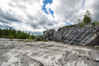 Ruskeala dağ parkındaki İtalyan mermer ocağı, Karelia, Rusya