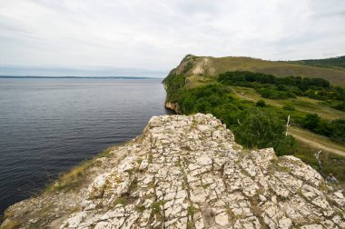 Rusya Samara bölgesindeki Zhiguli dağlarının panoramik manzarası