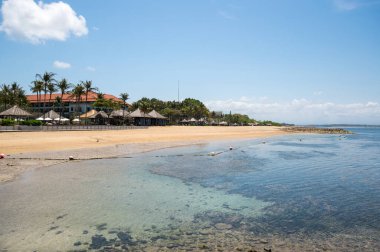 Endonezya 'nın Bali adasındaki Hint Okyanusu kıyısı