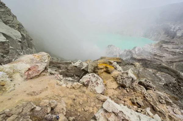 Ηφαίστειο Ijen Τυρκουάζ Χρώματος Όξινη Λίμνη Κρατήρα Στην Ανατολική Ιάβα — Φωτογραφία Αρχείου