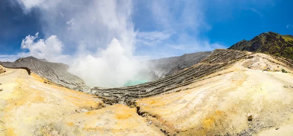 Vulcão Ijen Com Lago Cratera Ácida Cor Turquesa Java Oriental — Fotografia de Stock