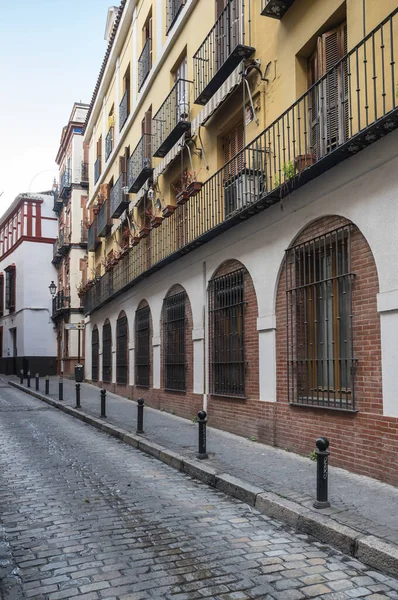 Utsikt Över Gatan Den Historiska Stadskärnan Sevilla Ett Stort Turistcentrum — Stockfoto