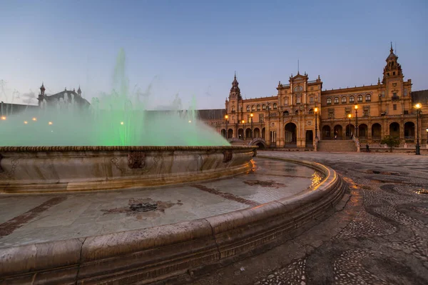 埃斯帕纳广场 西班牙语 Plaza Espana 是西班牙塞维利亚玛丽亚 路易莎公园的一个广场 — 图库照片