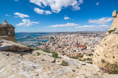 İspanya Santa Barbara Kalesi 'nden Alicante' nin panoramik görüntüsü