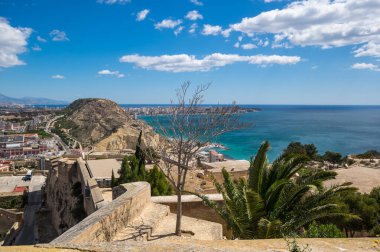 İspanya Santa Barbara Kalesi 'nden Alicante' nin panoramik görüntüsü