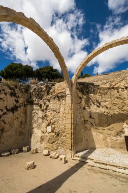 Santa Barbara Kalesi, İspanya 'nın Alicante şehrinde bir kaledir.