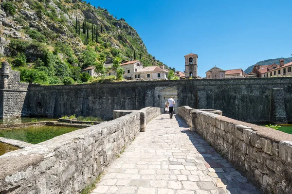 Karadağ Eski Kotor Kasabası Manzarası — Stok fotoğraf