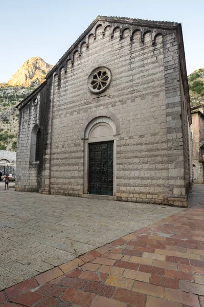 Karadağ Eski Kotor Kentindeki Cadde Manzarası — Stok fotoğraf