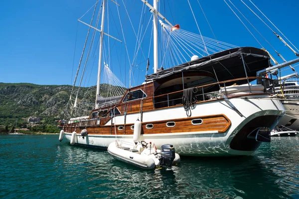 Kotor Montenegro Juni 2019 Blick Auf Yachten Der Bucht Von — Stockfoto