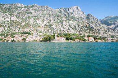 Kotor Körfezi Panoraması ve Karadağ 'ın Kotor kenti