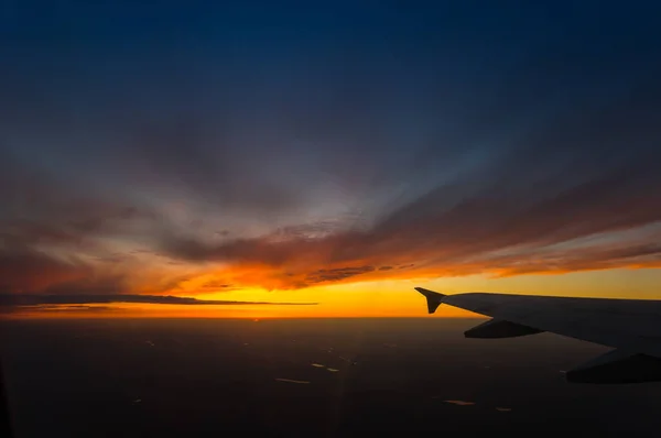 Vista Pôr Sol Janela Avião — Fotografia de Stock