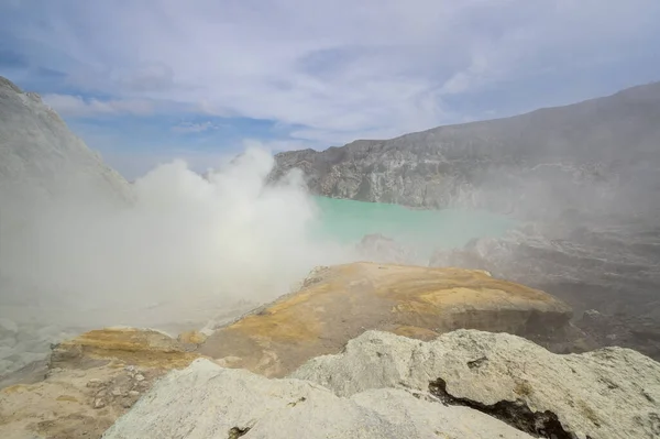 Vulcano Ijen Con Lago Cratere Acido Color Turchese Giava Est — Foto Stock