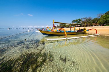 Hint Okyanusu kıyıları tatil beldesi Bali, Endonezya Sanur