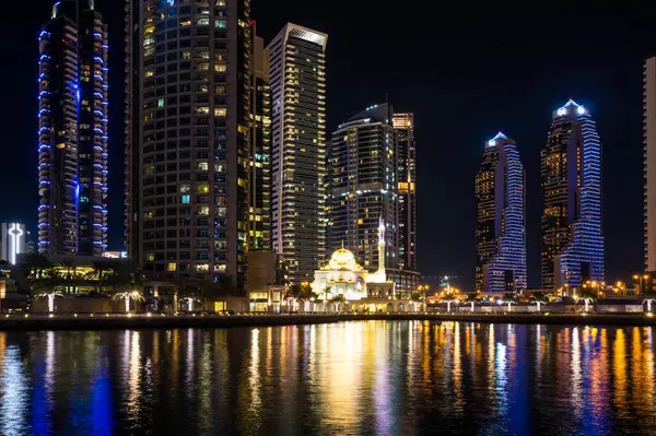 Декабря 2018 Ночной Вид Небоскребы Dubai Marina Города Искусственным Каналом — стоковое фото