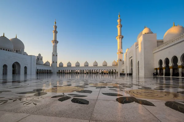 Великая Мечеть Шейха Зайеда Абу Даби Столице Объединенных Арабских Эмиратов — стоковое фото